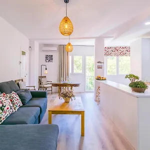 https://apt-lovely-in-with-kitchenette.es-andalucia.com